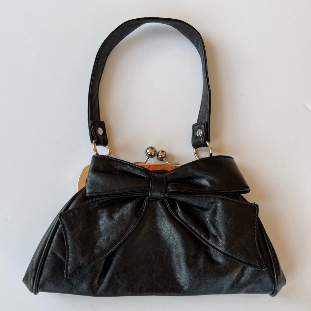 Elegant Black Bow Clutch